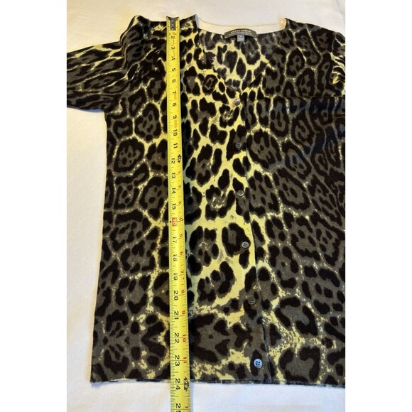 NEIMAN MARCUS Cashmere Cardigan Sweater Animal Print 3/4 Sleeve Button Large - Picture 9 of 10